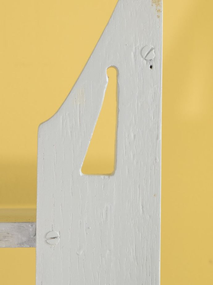 アンティークシェルフの取り付け