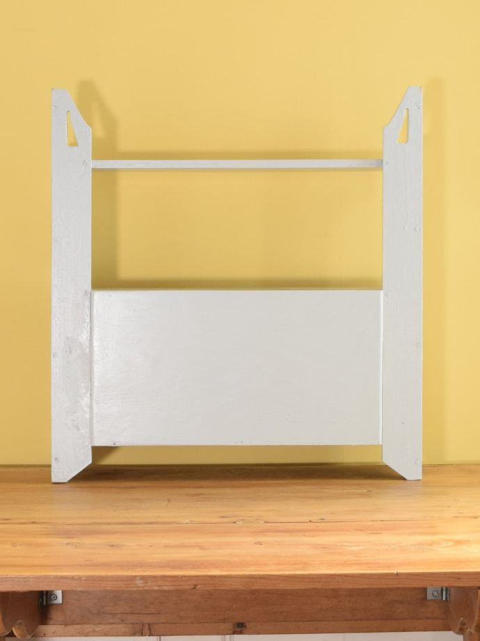 ウォールキャビネットの裏