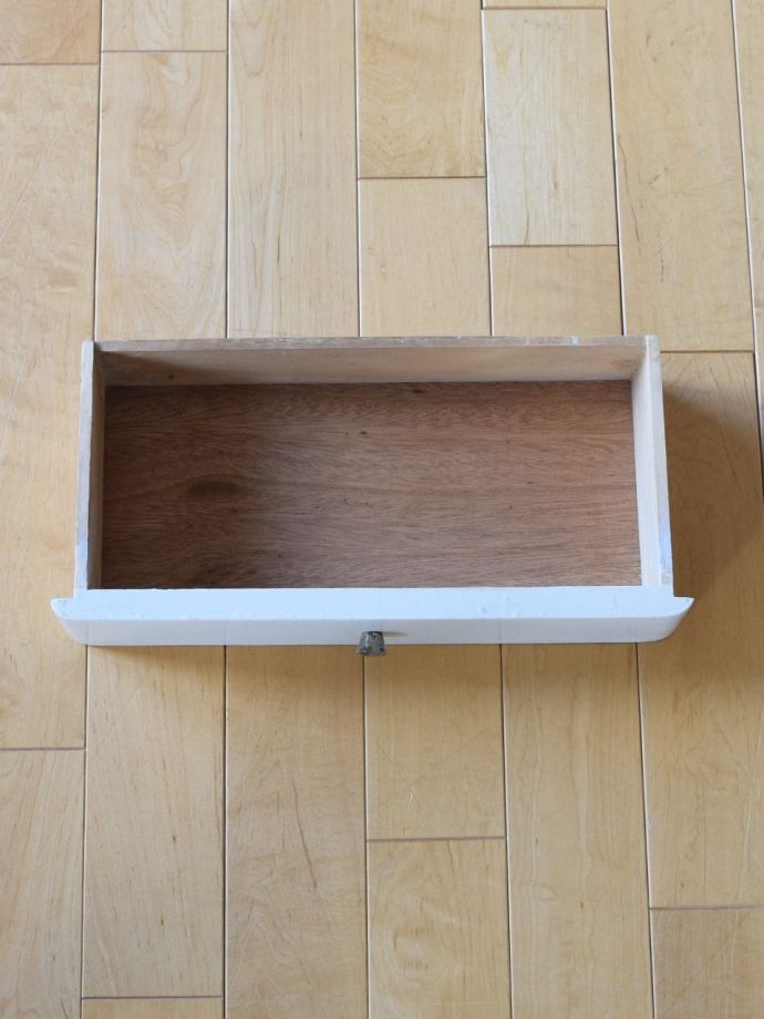 アンティーク家具の引出し