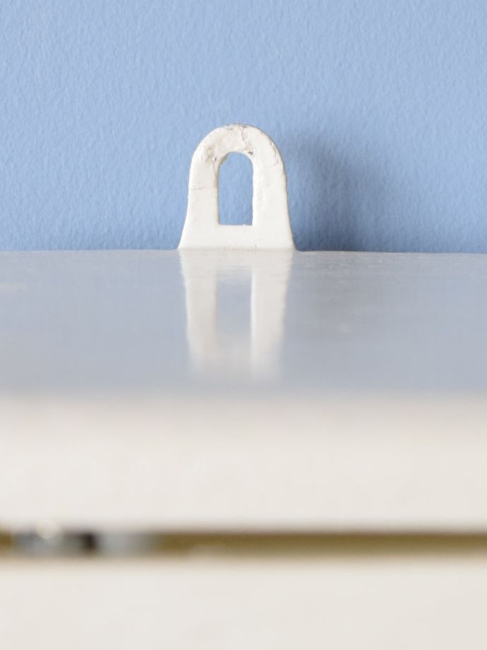 アンティークシェルフの取り付け