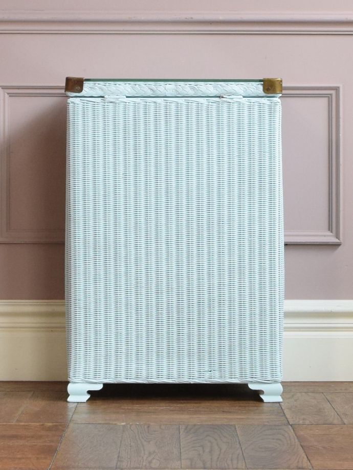 アンティークロイドルームボックスの後ろ姿