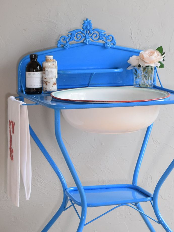 フランスらしいアンティーク家具