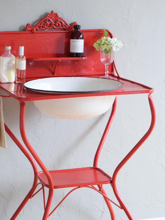 フランスらしいアンティーク家具