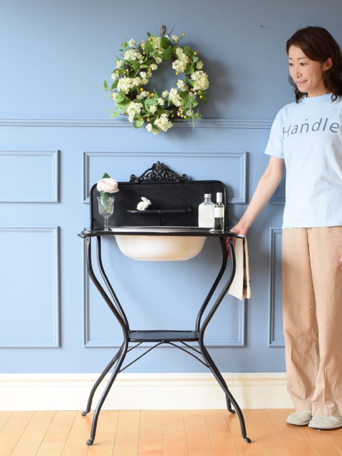 フランスアンティークのウォッシュスタンド