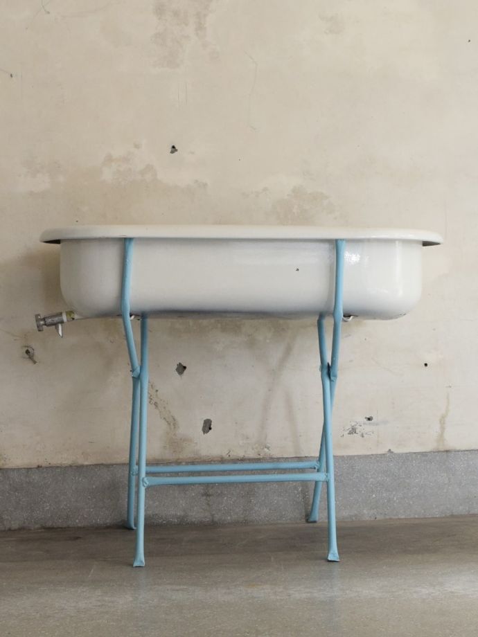 アンティークのベビーバス