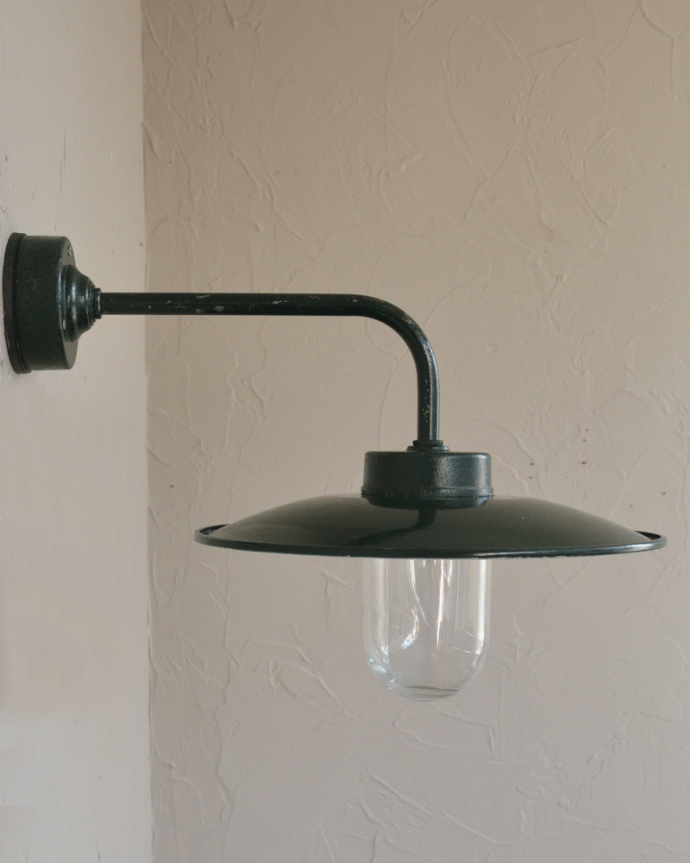 壁付けブラケット　照明・ライティング　フランスのアンティークデッキランプ、ポーチライト(外灯）（E26球付）。。(d-1466-z)