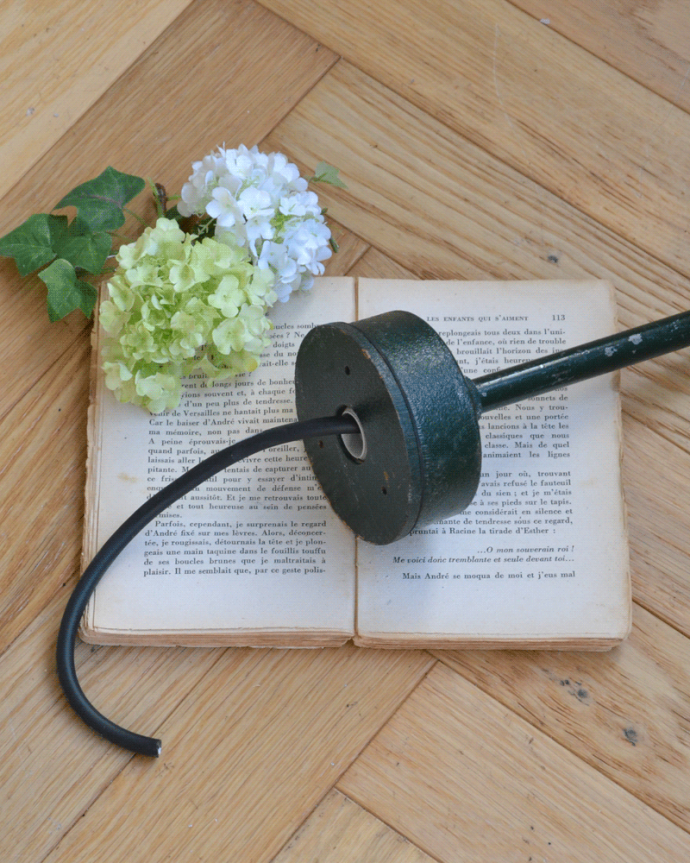 壁付けブラケット　照明・ライティング　フランスのアンティークデッキランプ、ポーチライト(外灯）（E26球付）。。(d-1466-z)