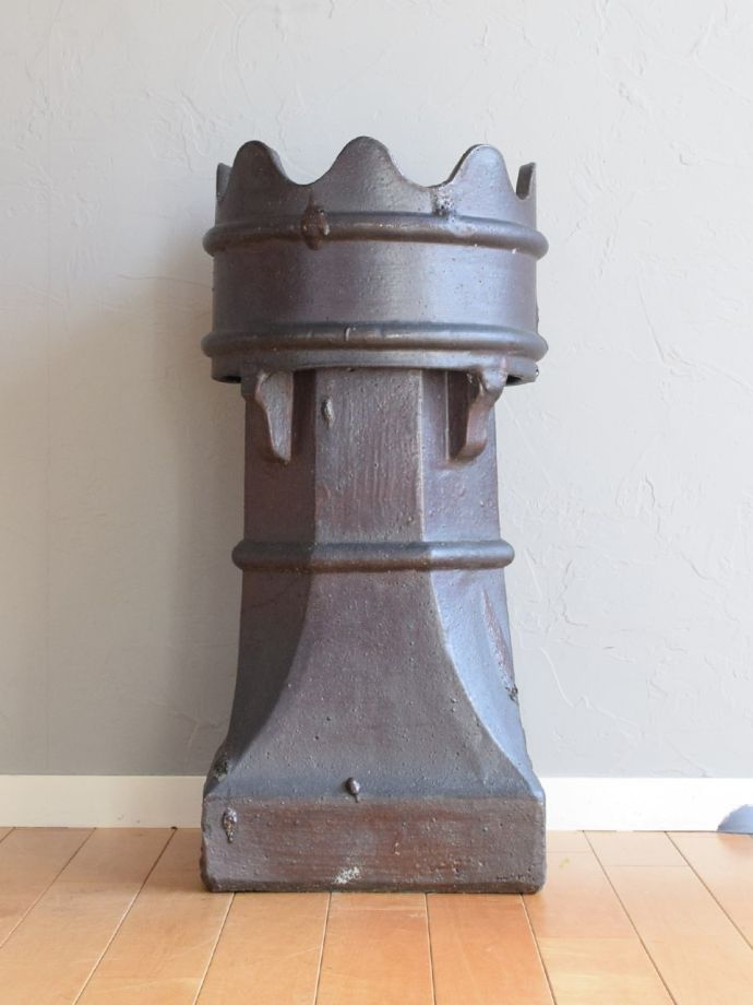 チムニーの側面