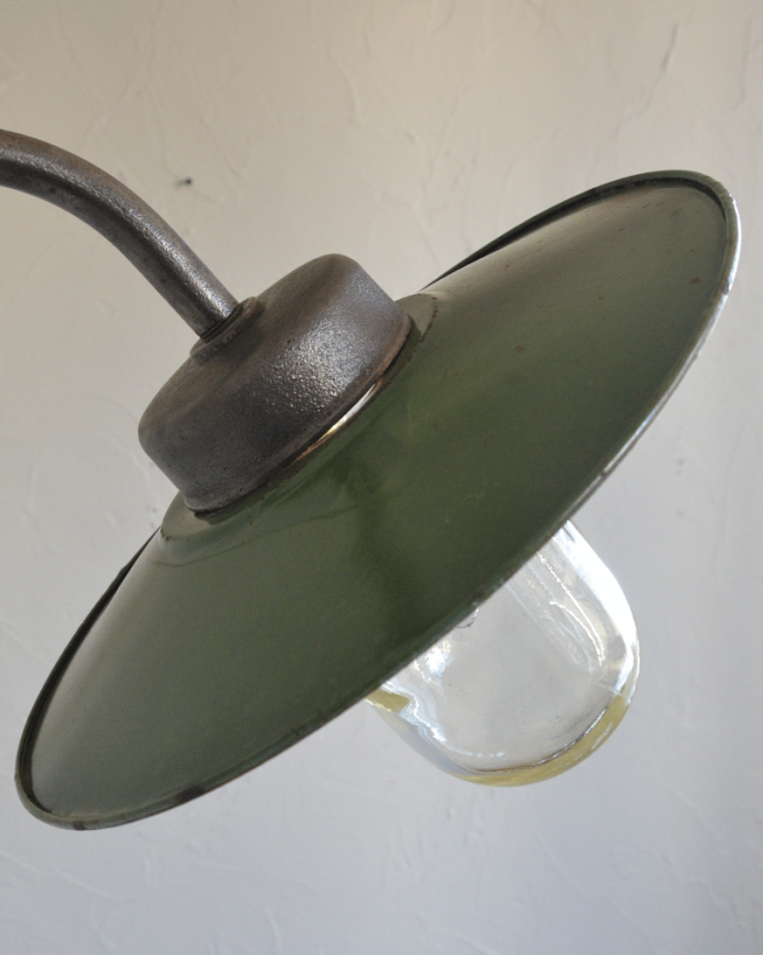 壁付けブラケット　照明・ライティング　フランス輸入のアンティークデッキランプ、ポーチライト(外灯）（B22球付） 。。(d-1467-z)