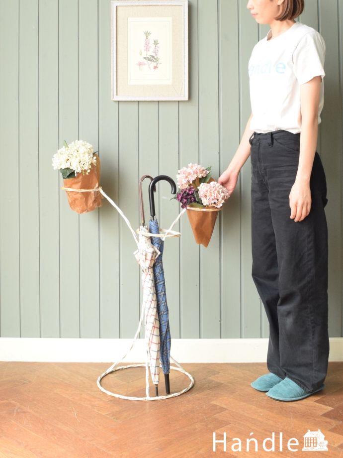 アンティークのプラントポットホルダー