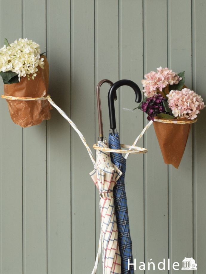 アイアンのプラントホルダー