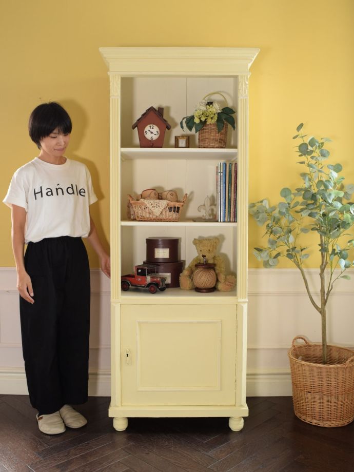 フランスのおしゃれなアンティークのシェルフ