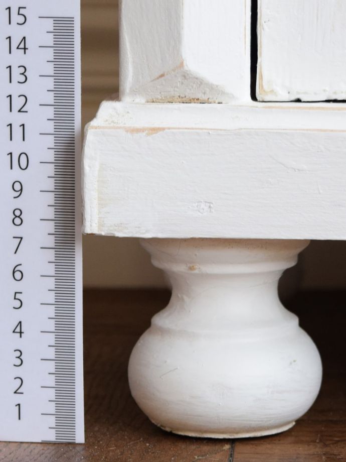 アンティーク家具の脚