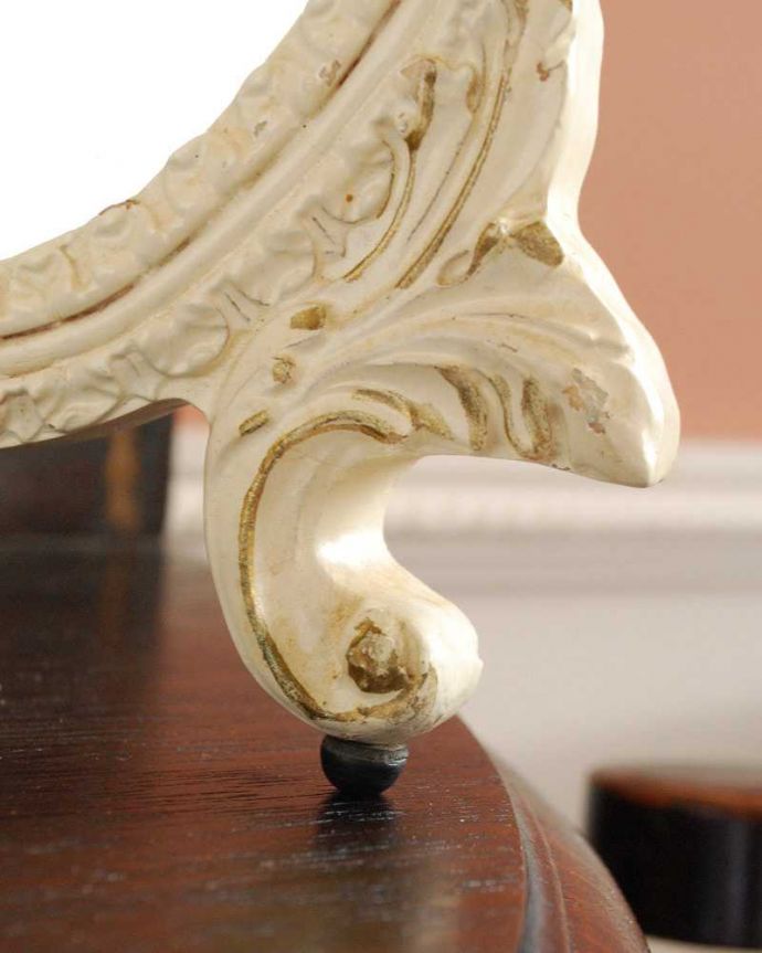 アンティーク ミラー(鏡) アンティーク雑貨 フランスアンティーク雑貨、お花が付いた華やかアなスタンドミラー(三面鏡)。後姿までキレイです。(d-1473-z)