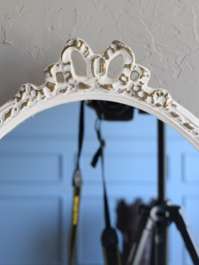 フランスから届いた白い三面鏡、アンティークのおしゃれなドレッサー