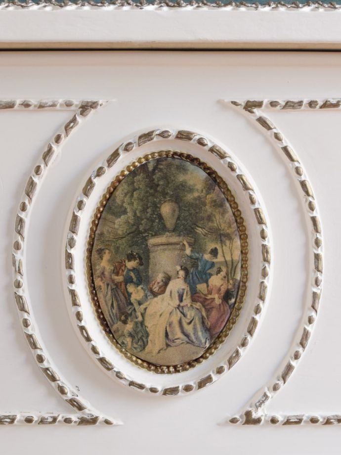 フランスから届いた白い三面鏡、アンティークのおしゃれなドレッサー