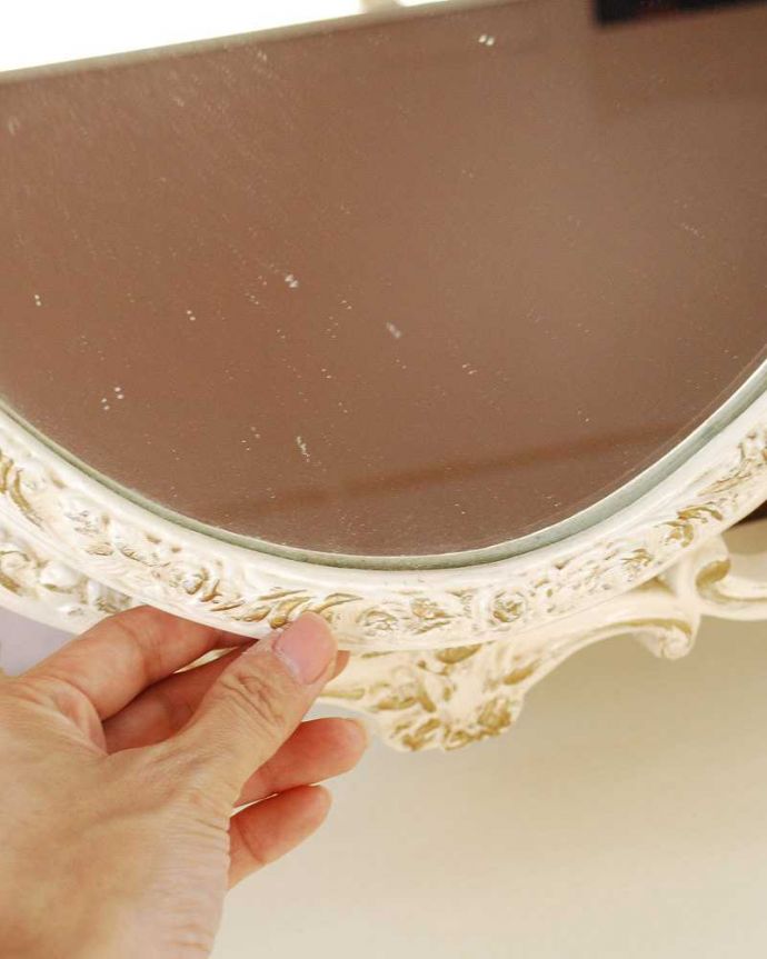 アンティーク ミラー（鏡）　アンティーク雑貨　小さなリボンがついた可愛いフランスアンティークのスタンドミラー（三面鏡）。中央の大きなミラーは、多少の角度調節ができます。(d-1474-z)