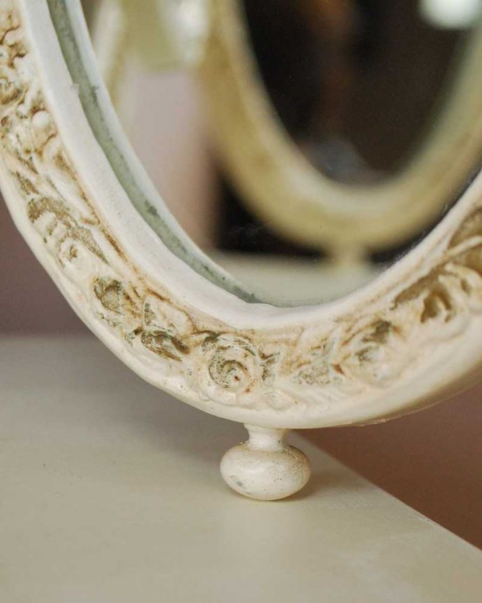 アンティーク ミラー（鏡）　アンティーク雑貨　小さなリボンがついた可愛いフランスアンティークのスタンドミラー（三面鏡）。後姿までキレイです。(d-1474-z)