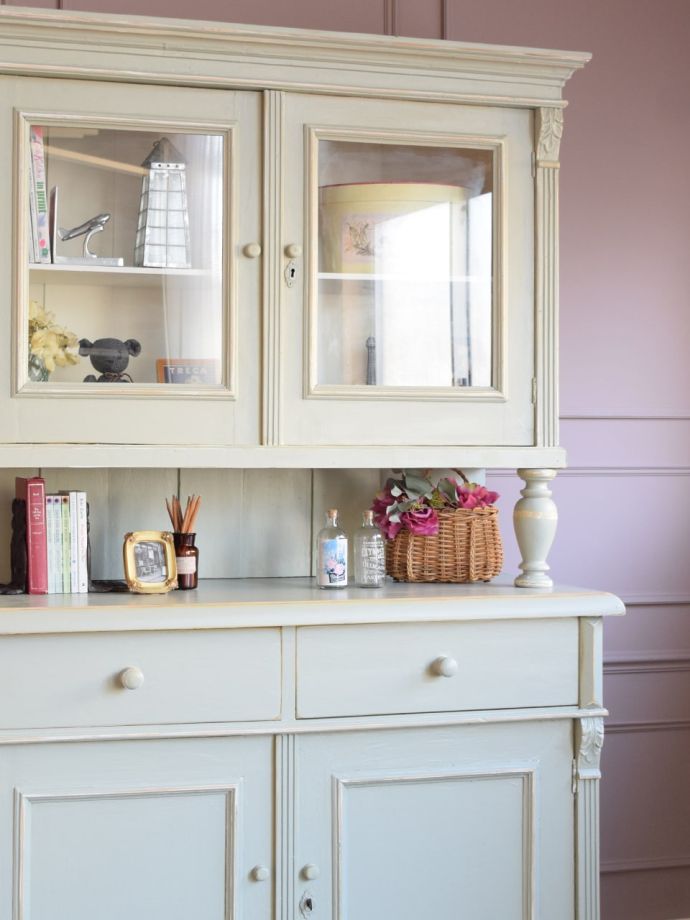 フランスらしいキャビネット