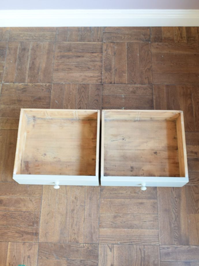 アンティーク家具の引出し