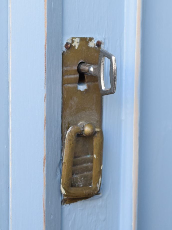 アンティーク家具のカギ