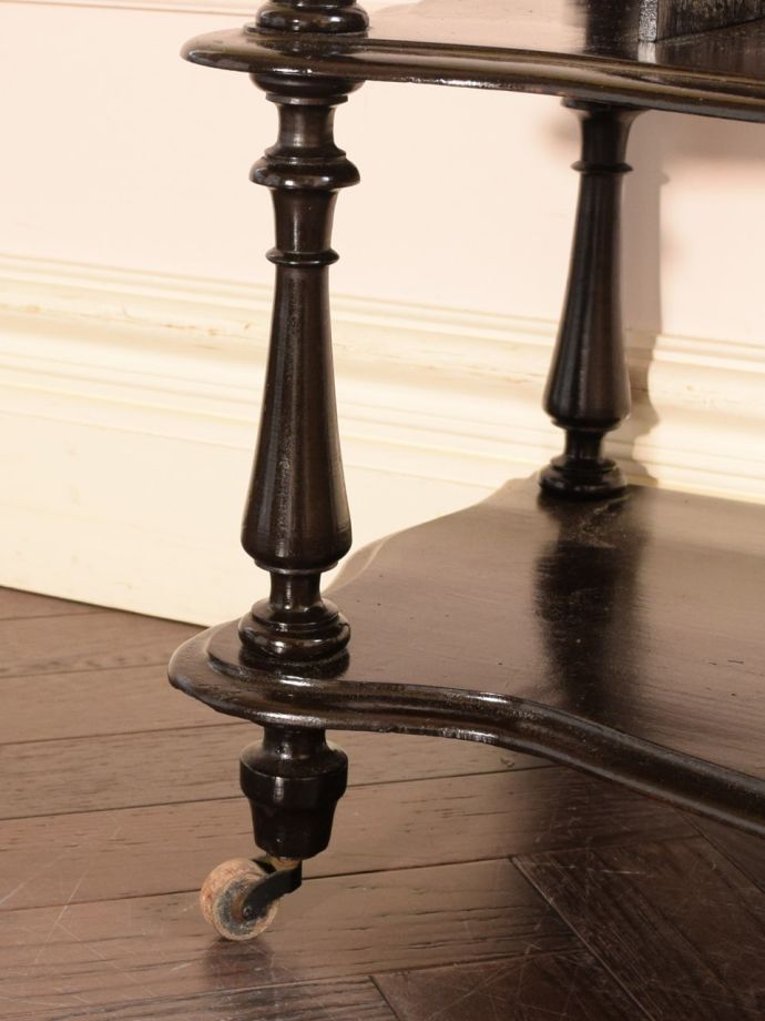 アンティーク家具の脚