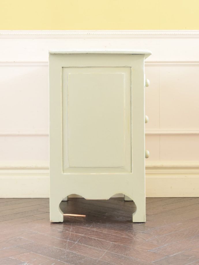 チェストの側面