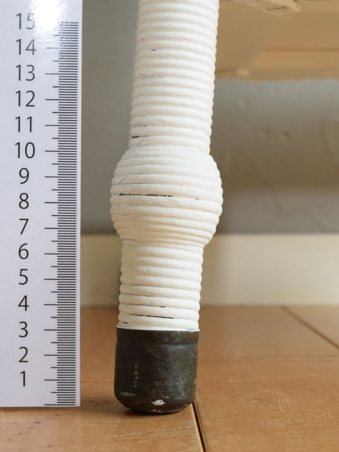 アンティーク家具の脚