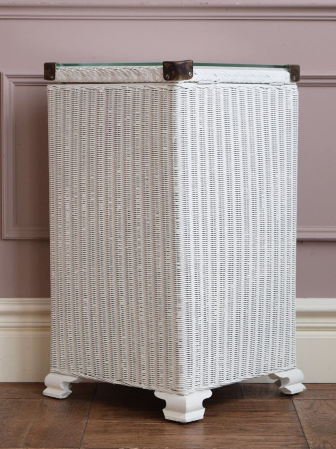 アンティークロイドルームボックスの後ろ姿