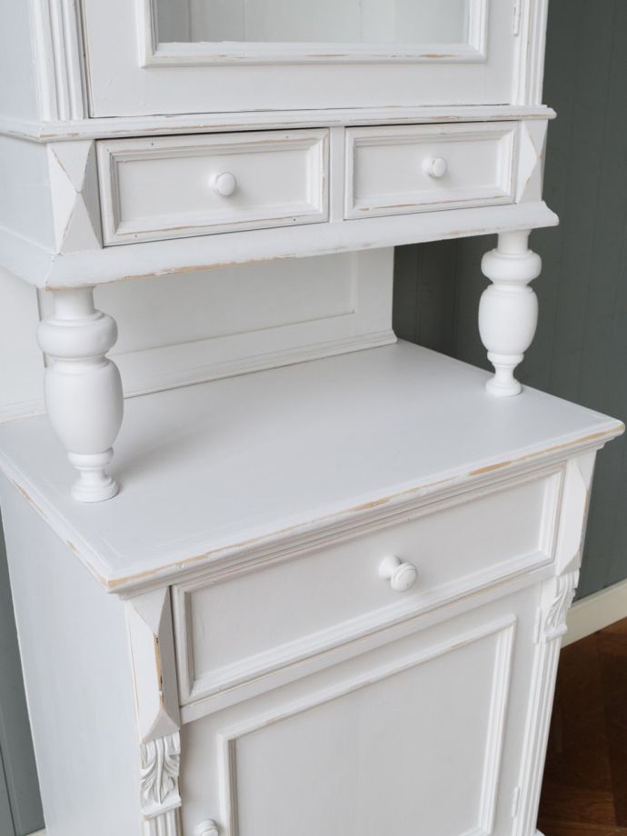 キャビネットのカウンター