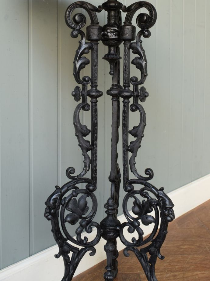 ガーデンテーブルの装飾