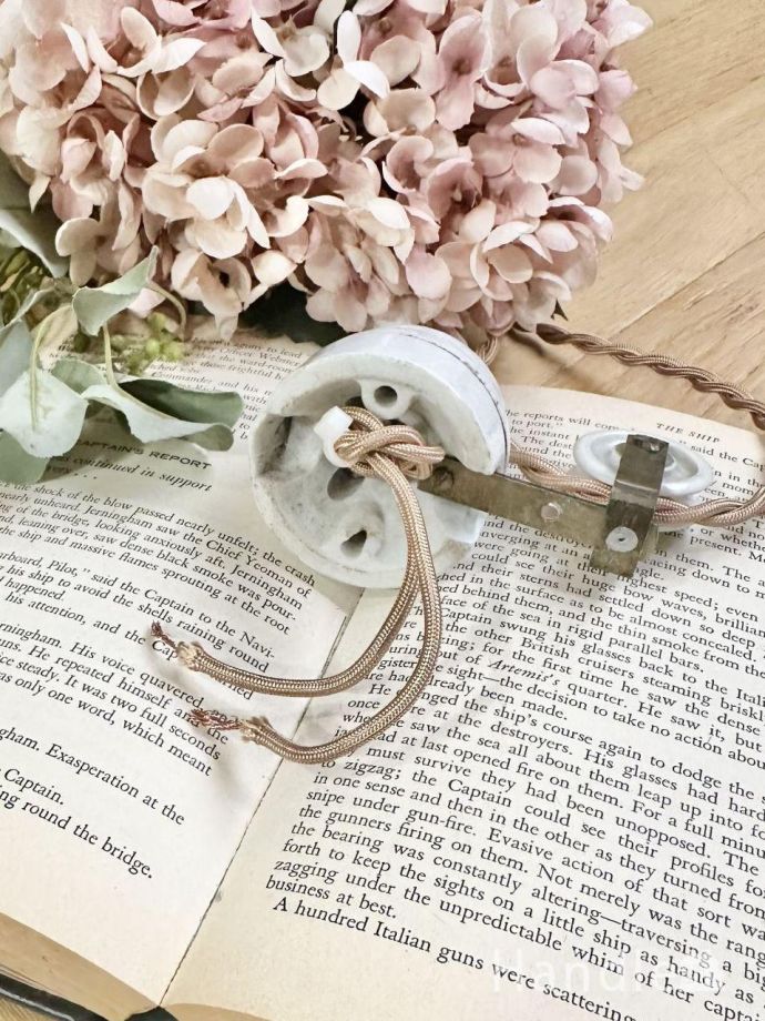 ペンダントライトの取り付け方