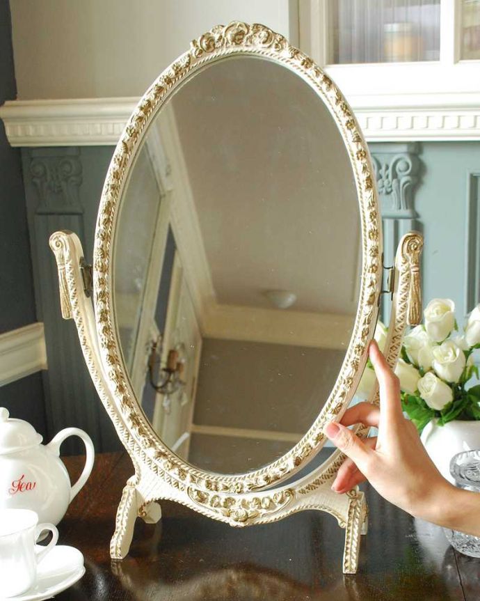 アンティーク ミラー(鏡) アンティーク雑貨 フランス輸入のアンティーク雑貨、薔薇が付いた華やかアなスタンドミラー。いつでもお姫様気分。(d-1591-z)