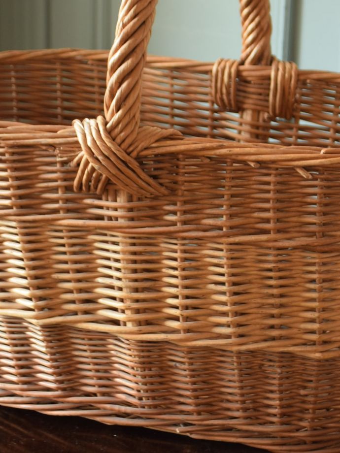 アンティークのバスケット