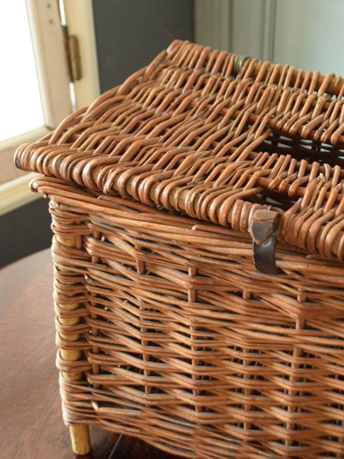 アンティークのバスケット