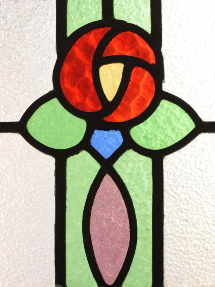 バラ模様が可愛いアンティークのステンド