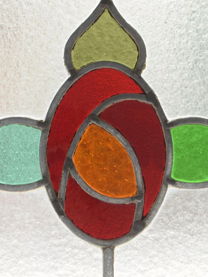 バラ模様が可愛いアンティークのステンド