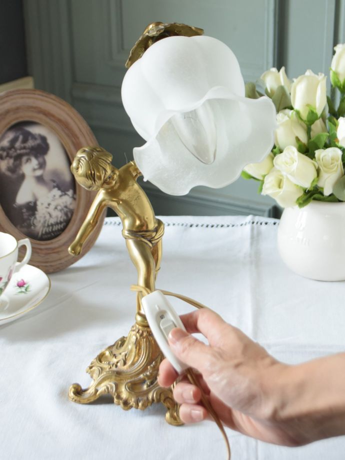 テーブルランプのスイッチ