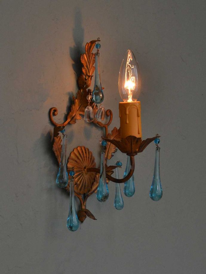 アンティークガラスの壁付け照明