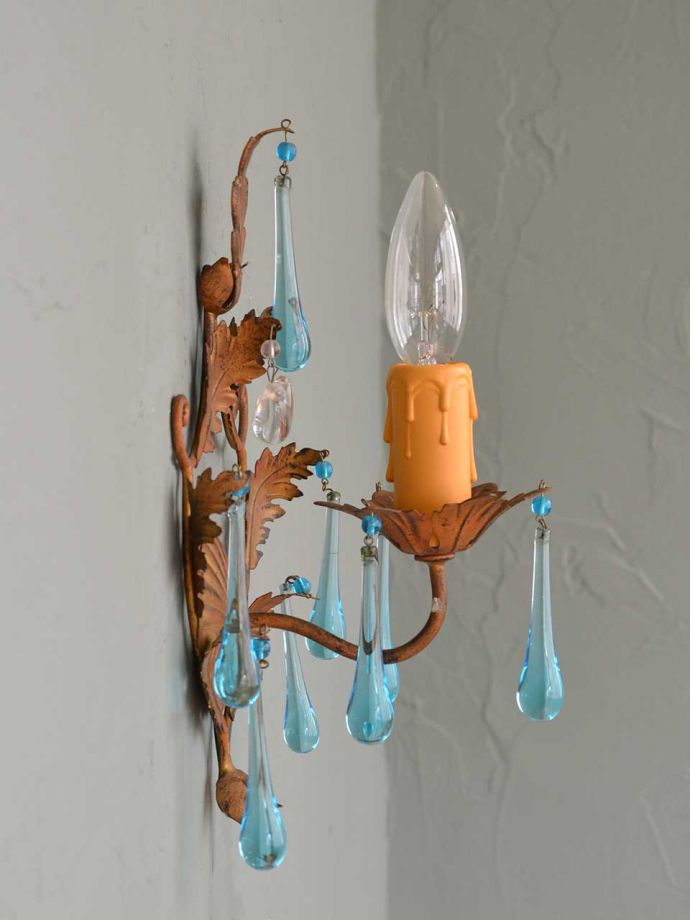 壁付けシャンデリアの側面