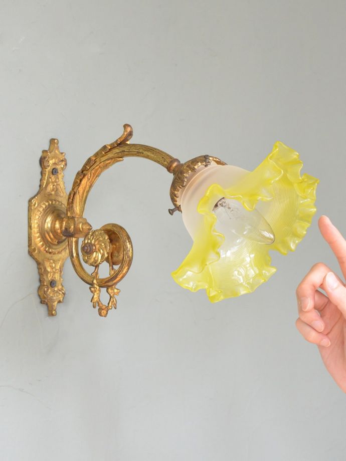 アンティークの壁付け照明