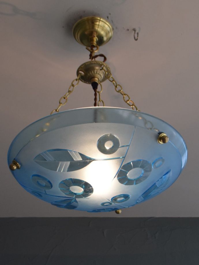 アンティーク照明の美しい灯り