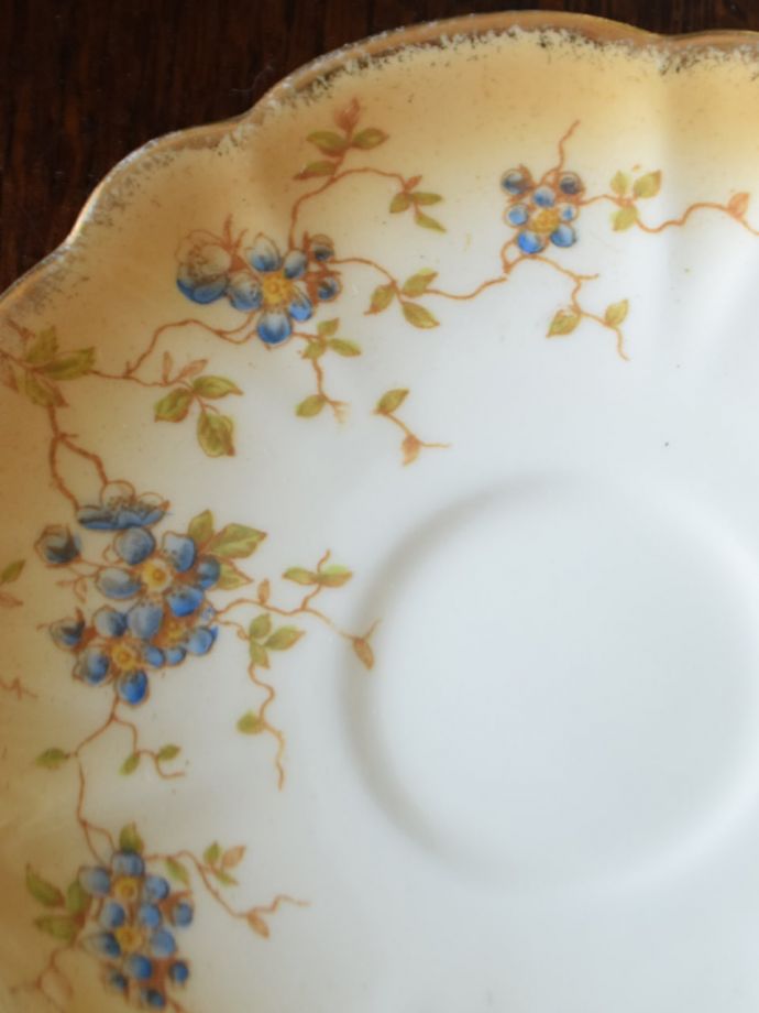 アンティークのソーサー