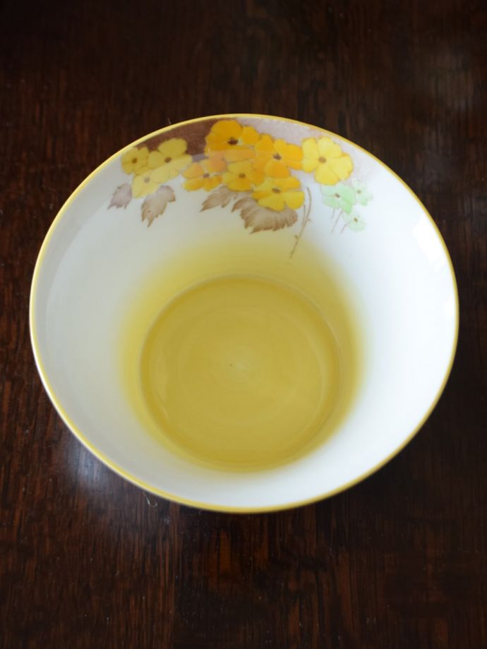 英国アンティークのおしゃれな食器