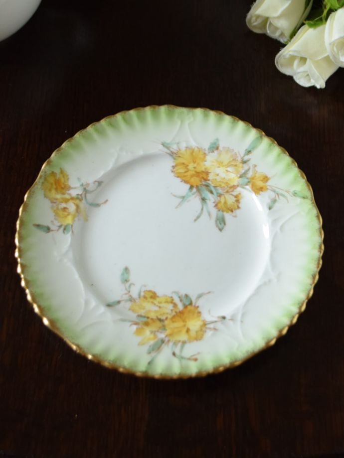 英国アンティークのおしゃれな食器