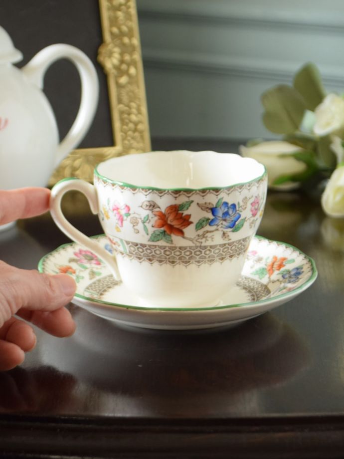 英国のアンティーク陶磁器、コープランドスポードのChinese Rose