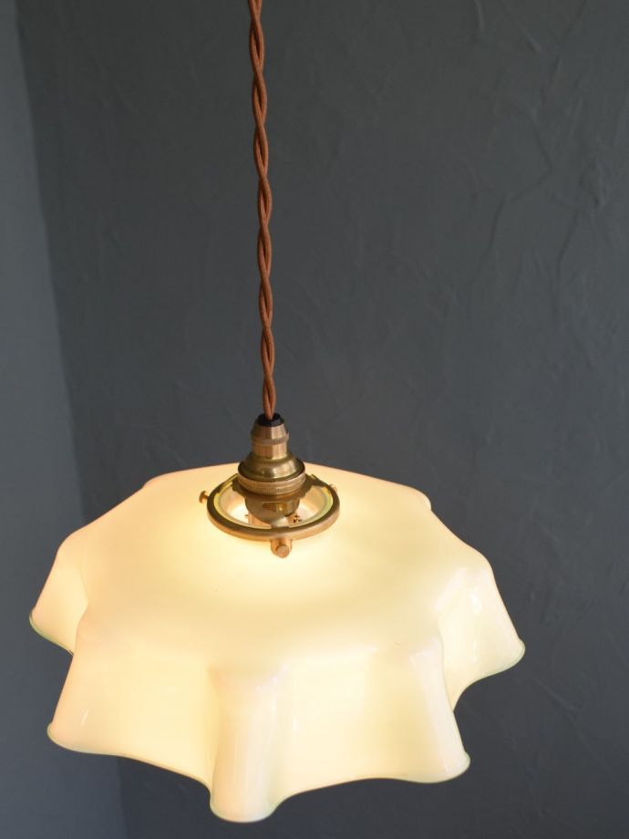 アンティークのガラスシェード