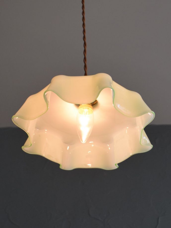 アンティーク照明の美しい灯り