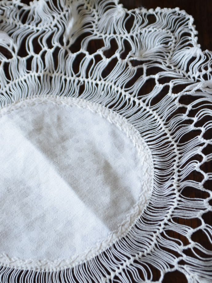 アンティークのドイリー