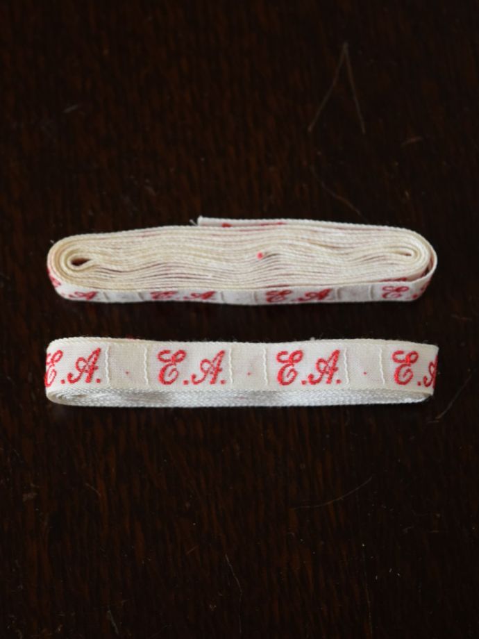 フランスのイニシャルテープ（E・A）